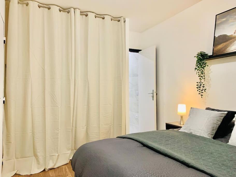 Appartement T2 Ideal Pour Familles Ou Sejour D Affaire Argenteuil Buitenkant foto